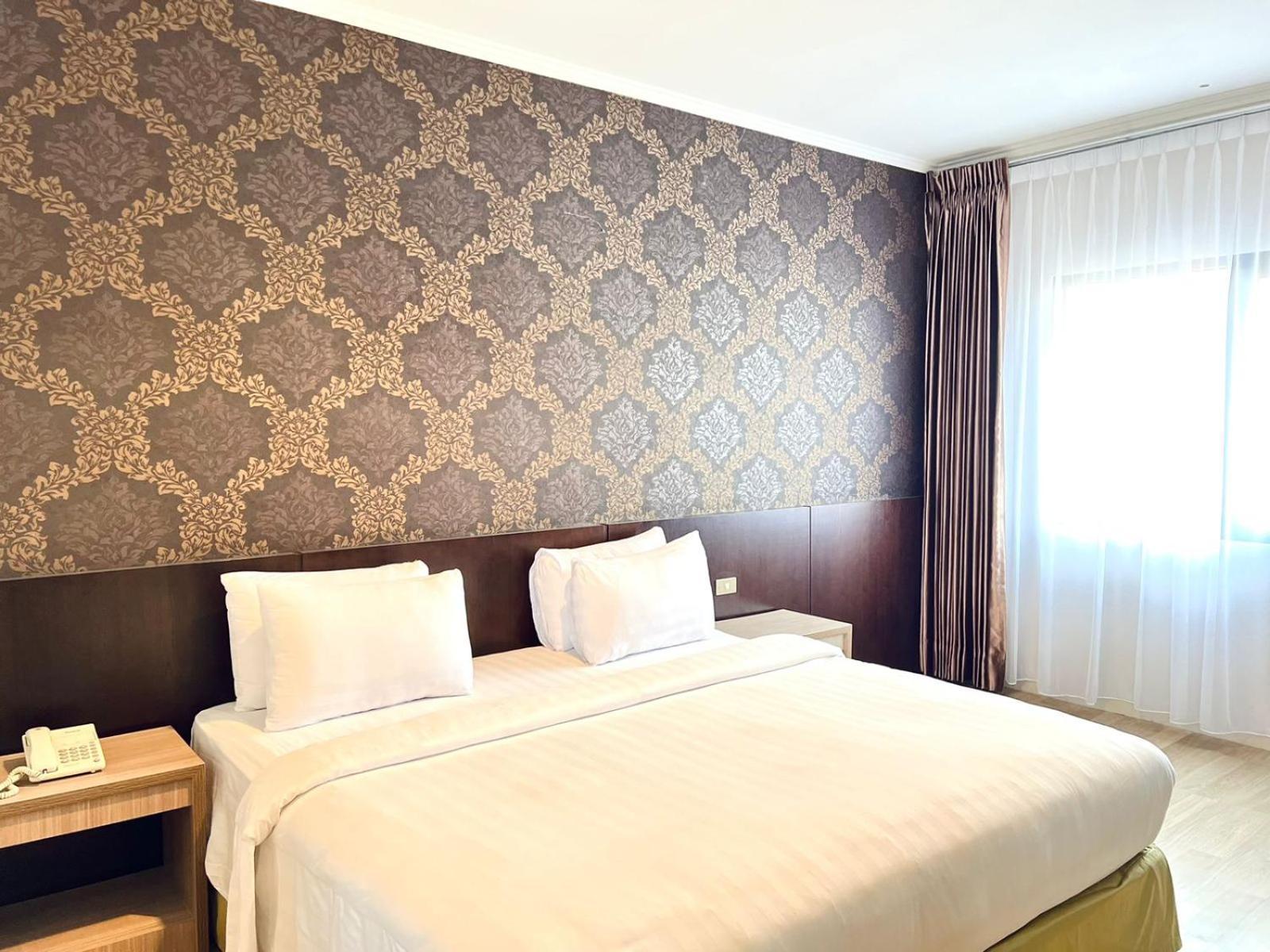 Royal Asia Hotel Palembang Exterior photo