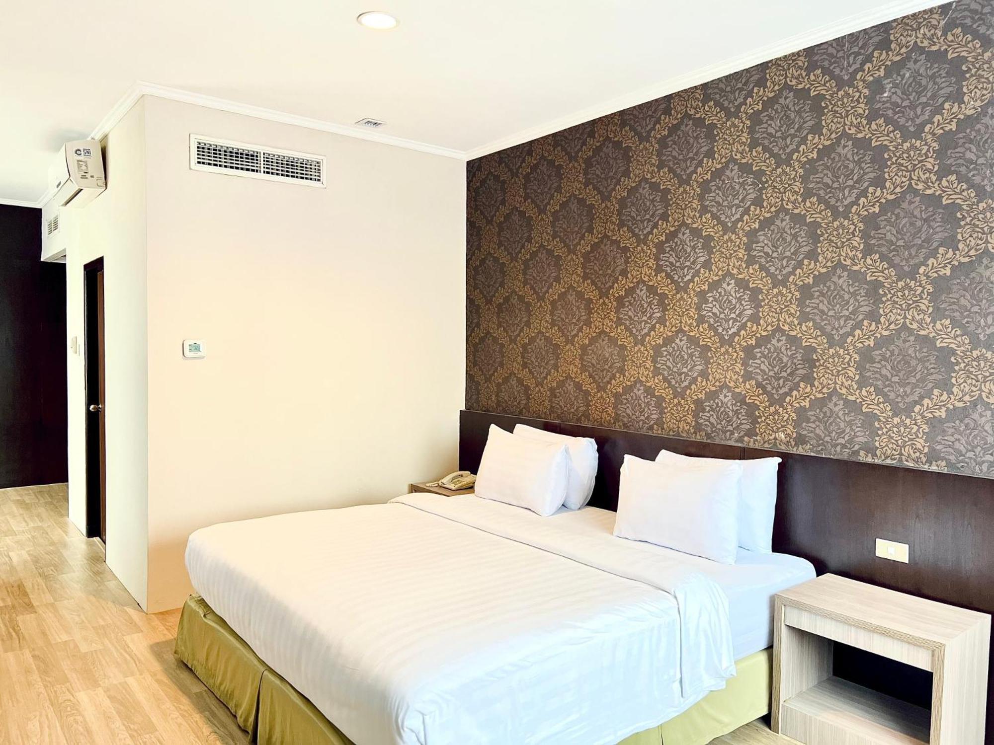 Royal Asia Hotel Palembang Exterior photo