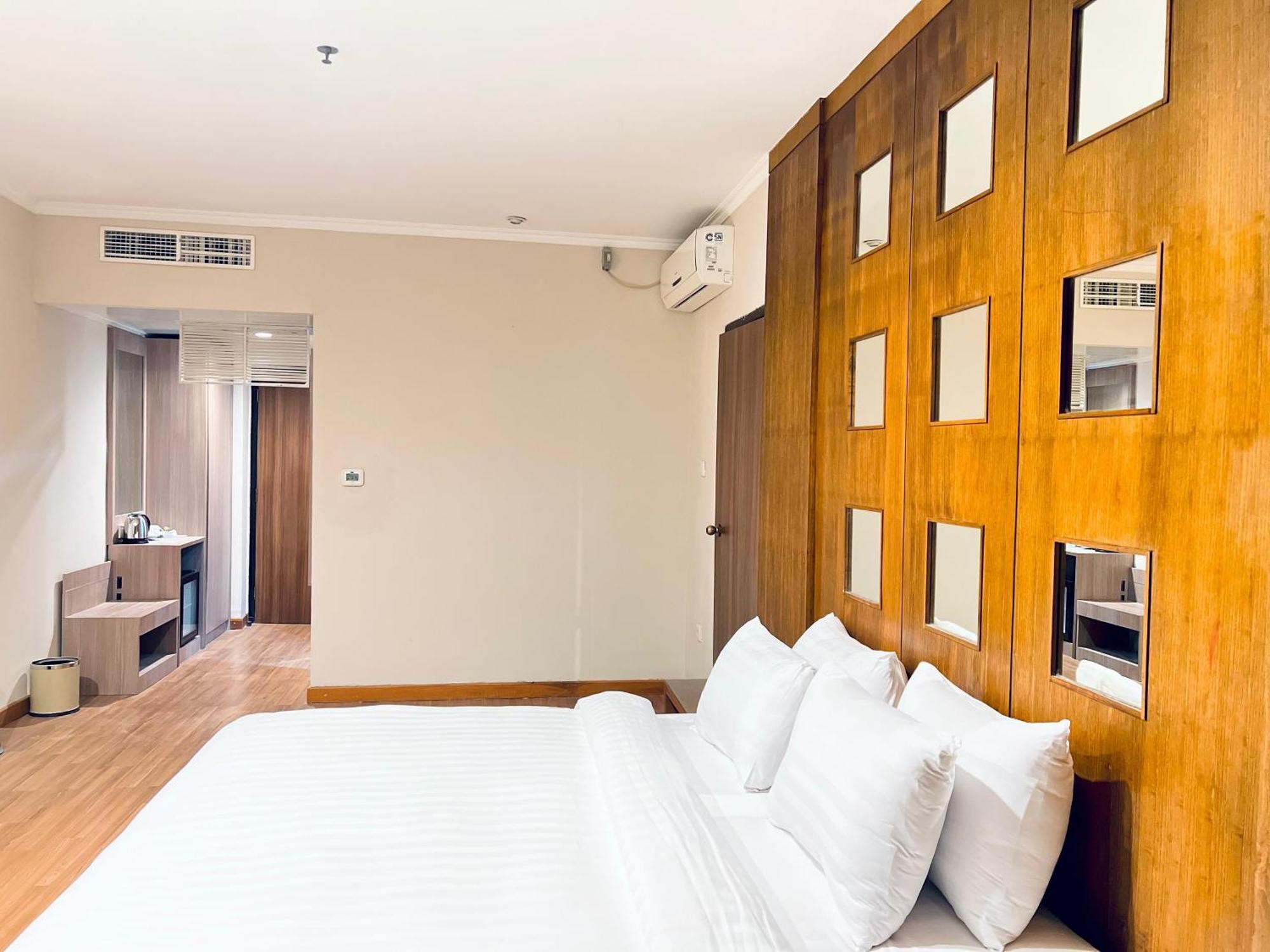Royal Asia Hotel Palembang Exterior photo