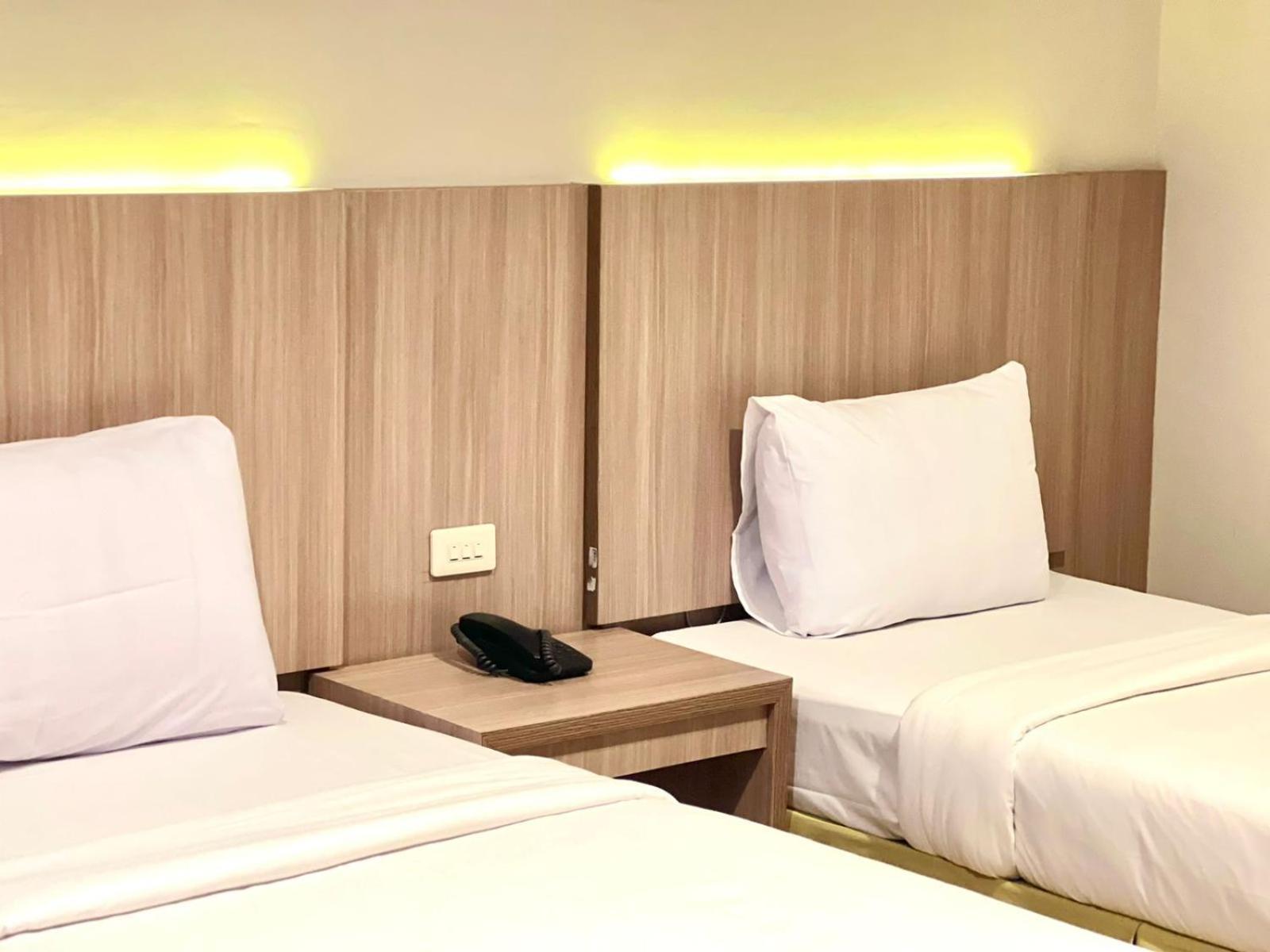 Royal Asia Hotel Palembang Exterior photo