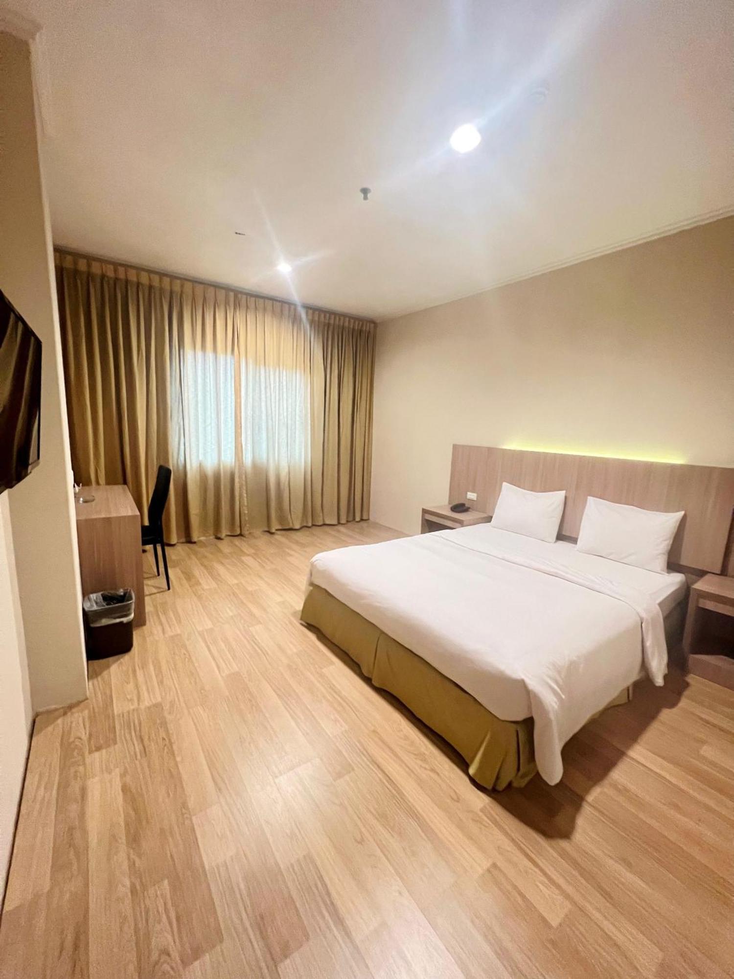 Royal Asia Hotel Palembang Exterior photo