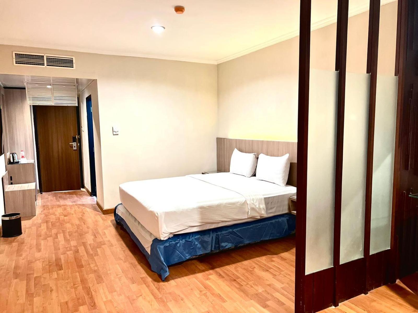 Royal Asia Hotel Palembang Exterior photo