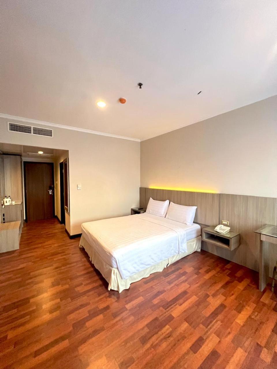 Royal Asia Hotel Palembang Exterior photo